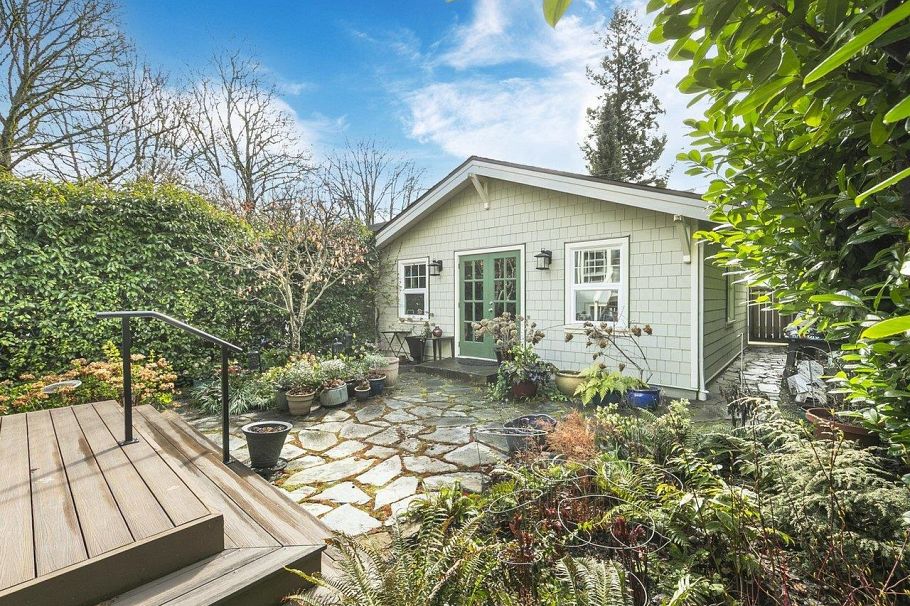 4508 W 12th Avenue Vancouver, BC - 15