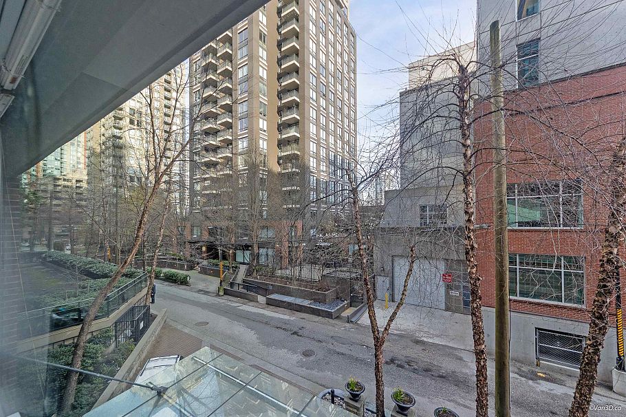 213 1088 Richards Street Vancouver, BC - 11