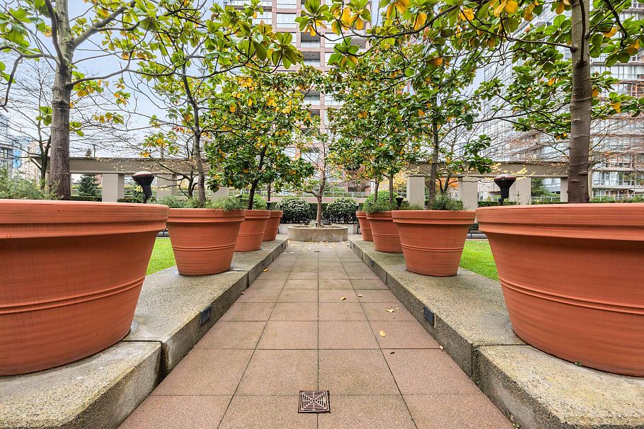 1203 969 Richards Street Vancouver, BC - 20