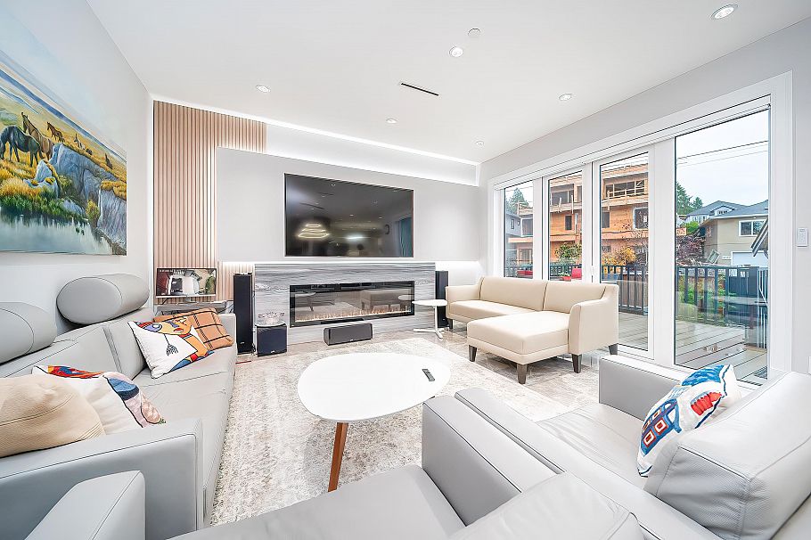 1 4085 41st Avenue Vancouver, BC - 12