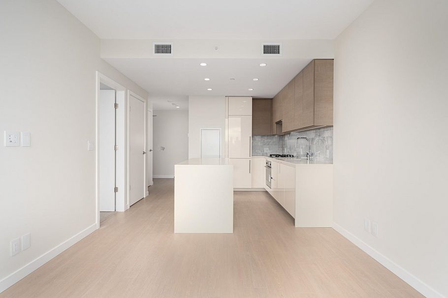 3201 4168 Lougheed Highway Burnaby, BC - 6