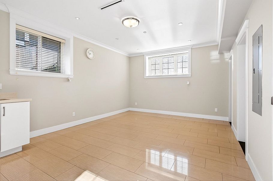 2989 W 32nd Avenue Vancouver, BC - 27