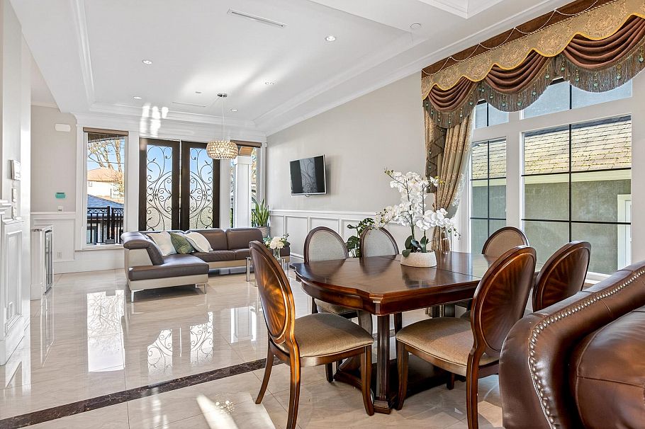 2989 W 32nd Avenue Vancouver, BC - 4