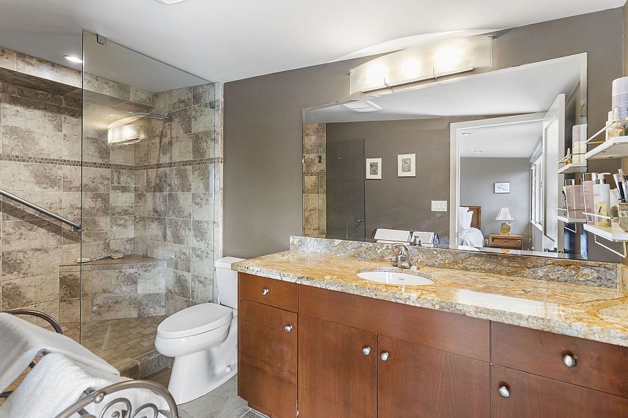 831 Whitchurch Street North Vancouver, BC - 22