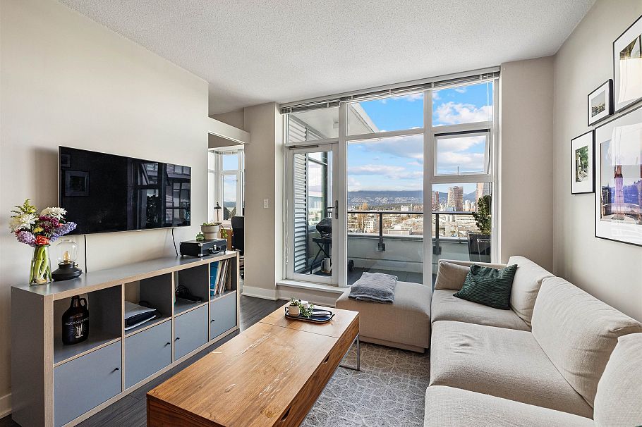 820 1777 W 7th Avenue Vancouver, BC - 3