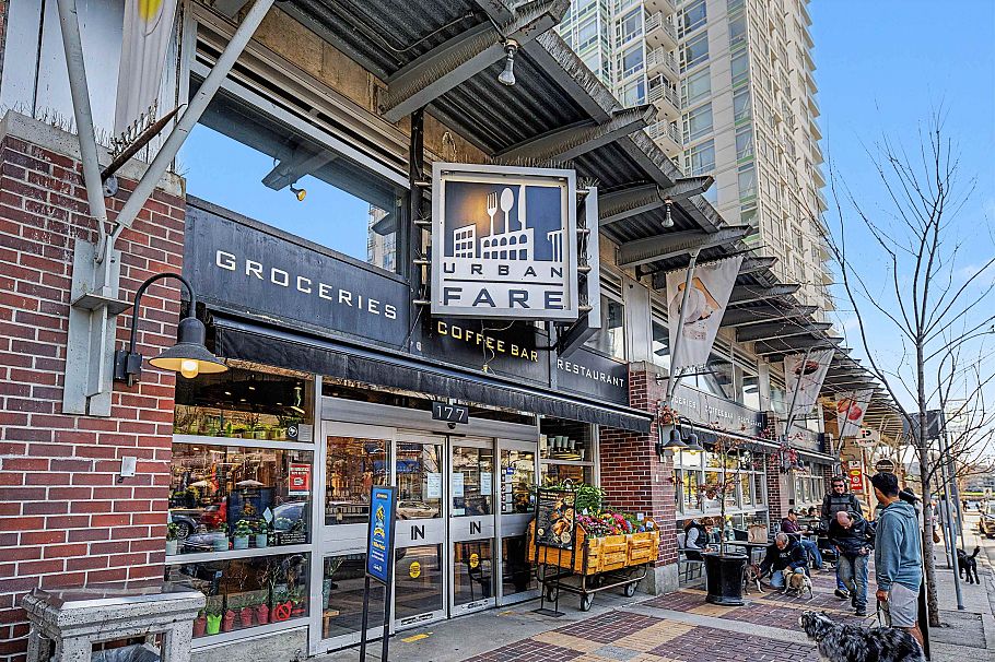 TH A 1199 Marinaside Crescent Vancouver, BC - 39