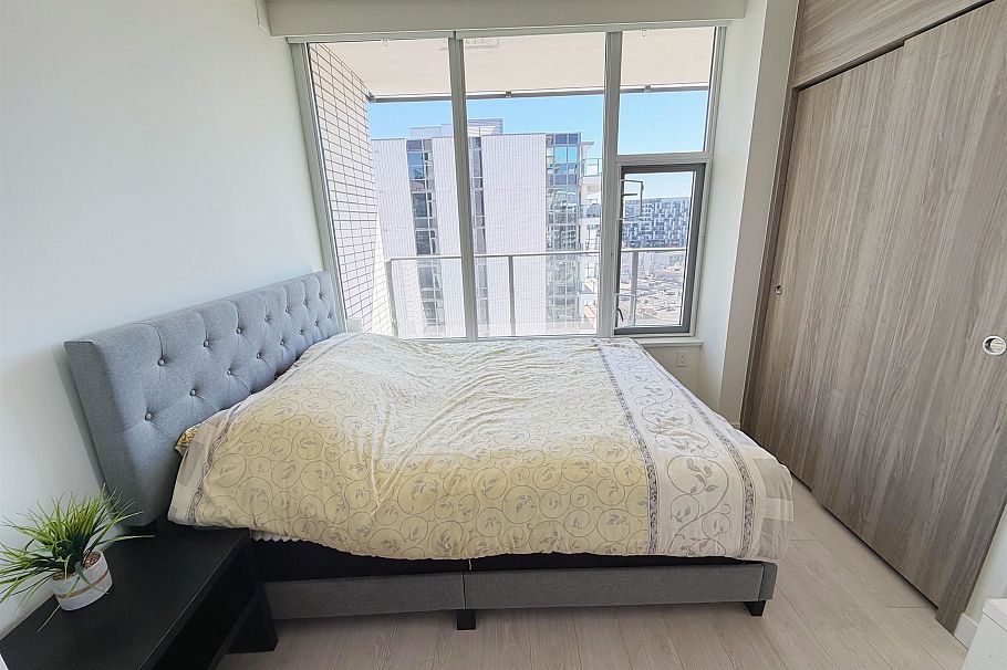 1001 8611 Hazelbridge Way Richmond, BC - 9