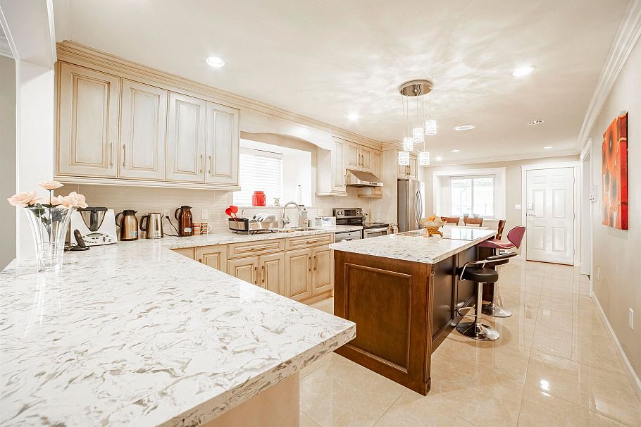 6970 Willingdon Avenue Burnaby, BC - 9