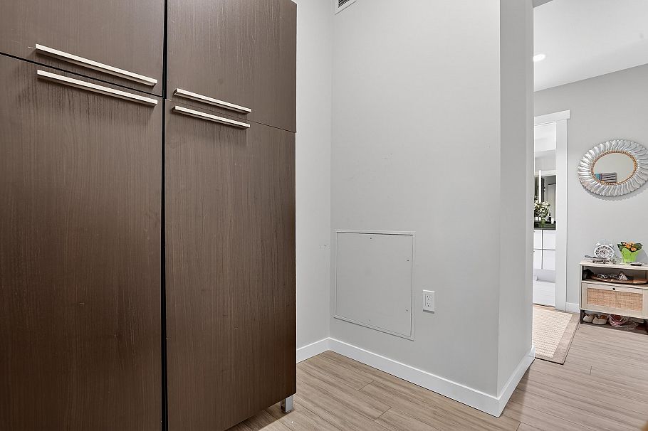 511 2651 Library Lane North Vancouver, BC - 20