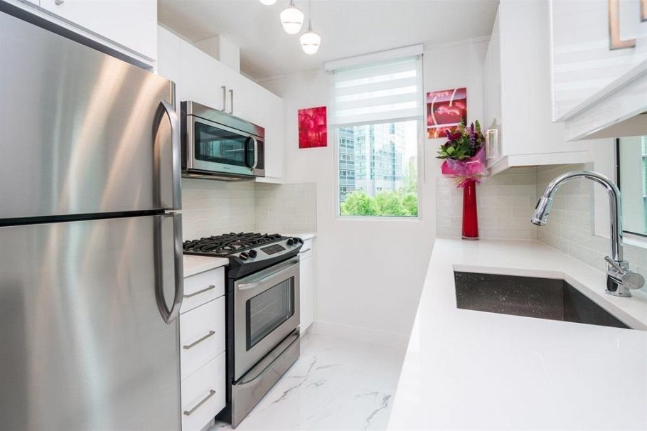 902 1328 W Pender Street Vancouver, BC - 10