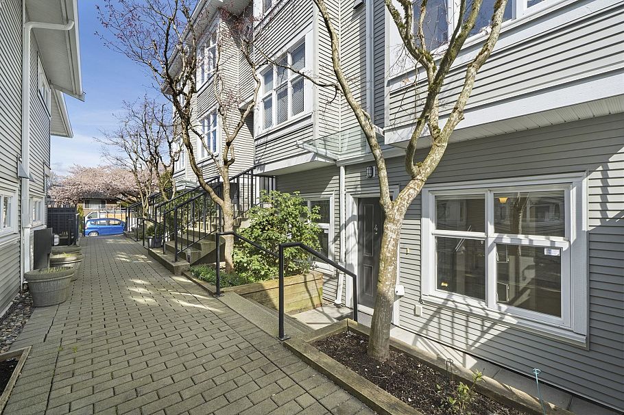 4 1203 Madison Avenue Burnaby, BC - 2