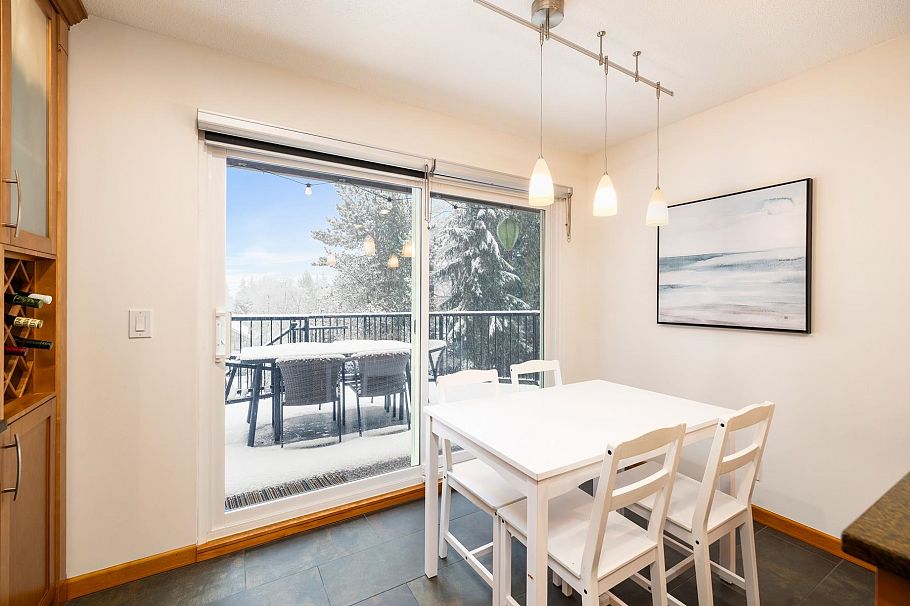 3985 Frames Place North Vancouver, BC - 18