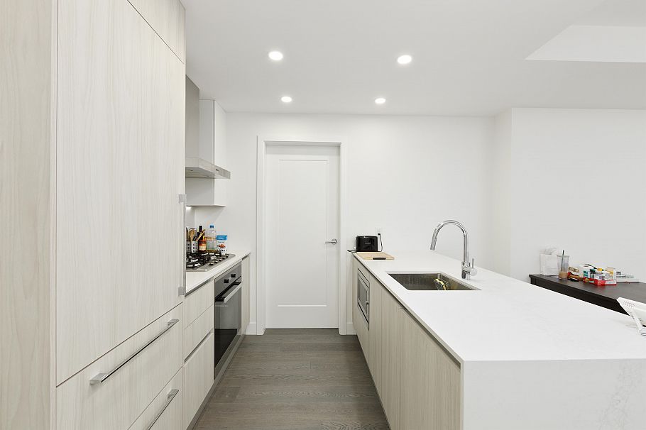 205 488 W 58th Avenue Vancouver, BC - 6