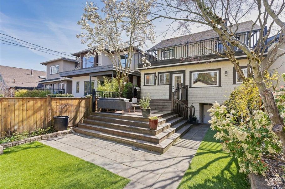 2755 W 42nd Avenue Vancouver, BC - 33