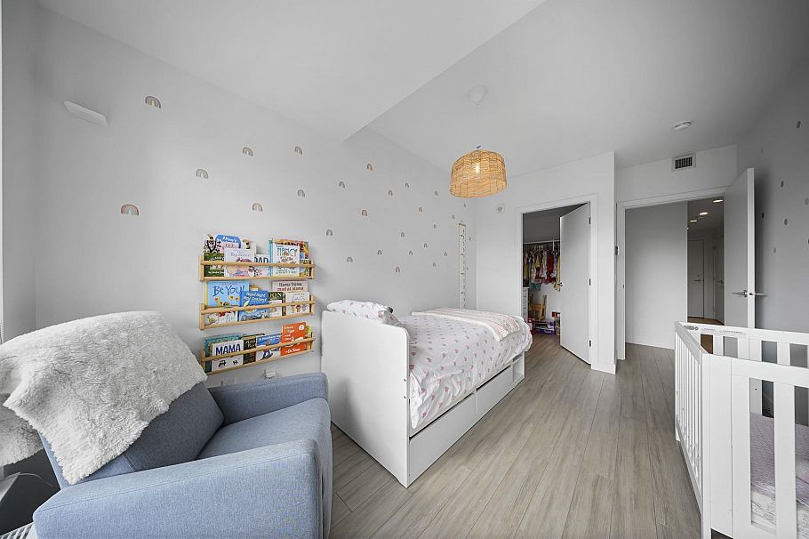 110 707 E 3rd Street North Vancouver, BC - 19