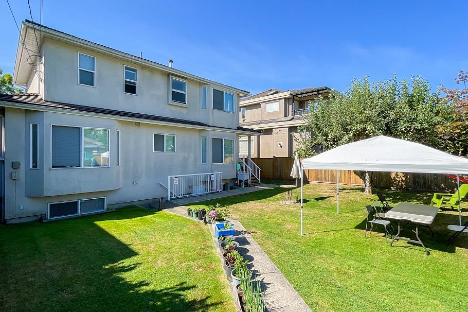 219 W 42nd Avenue Vancouver, BC - 11