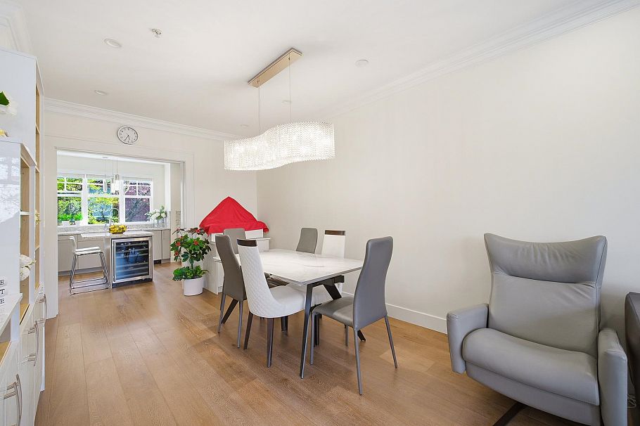 2160 W 8th Avenue Vancouver, BC - 10