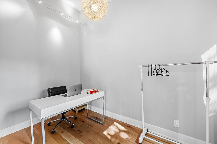 1866 W 15th Avenue Vancouver, BC - 20