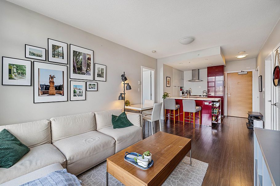 820 1777 W 7th Avenue Vancouver, BC - 2