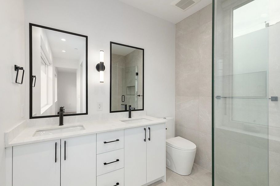 851 E 19th Avenue Vancouver, BC - 12