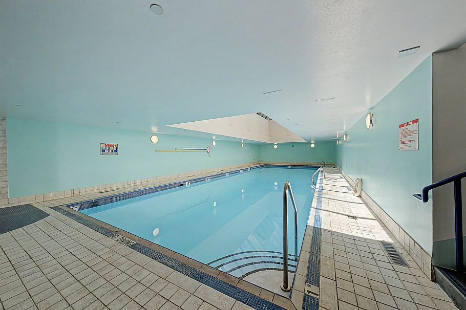 TH A 1199 Marinaside Crescent Vancouver, BC - 33