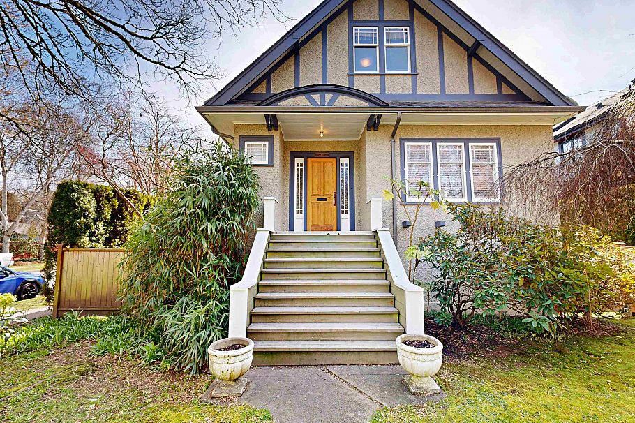 4402 W 12th Avenue Vancouver, BC - 8