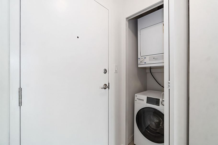 1311 610 Granville Street Vancouver, BC - 6