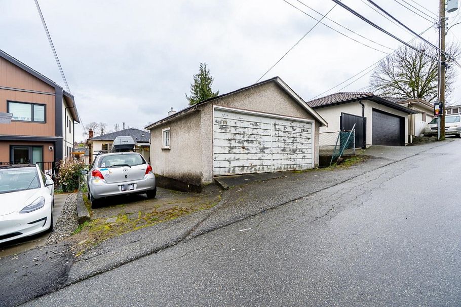 3163 Rupert Street Vancouver, BC - 26