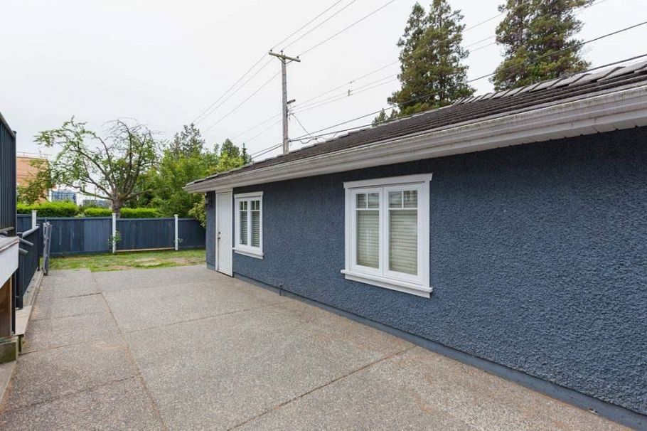 1505 W 62nd Avenue Vancouver, BC - 9