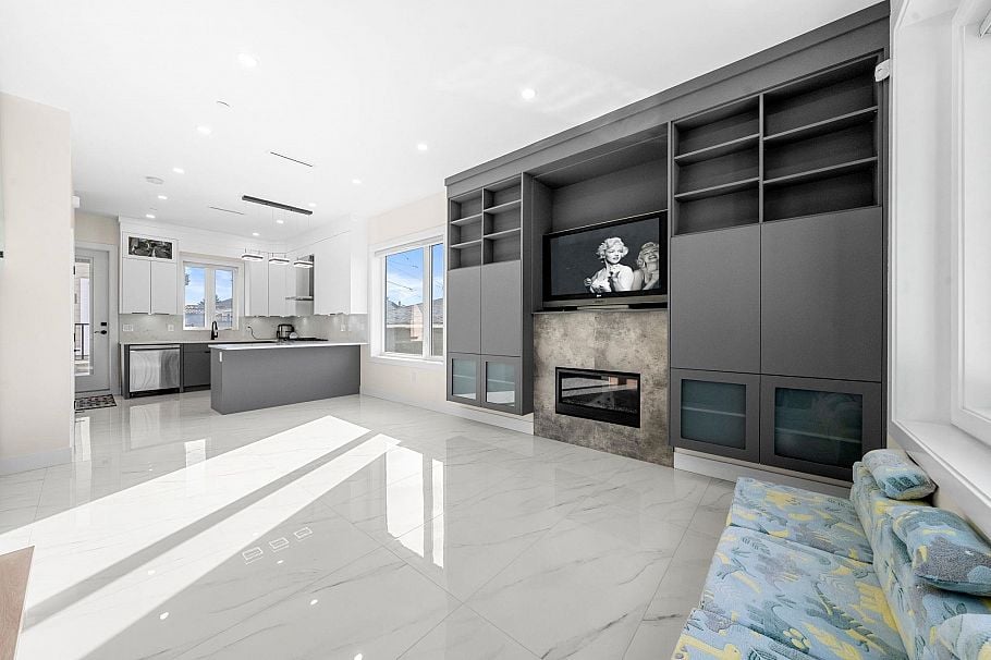 1548 E 41st Avenue Vancouver, BC - 16