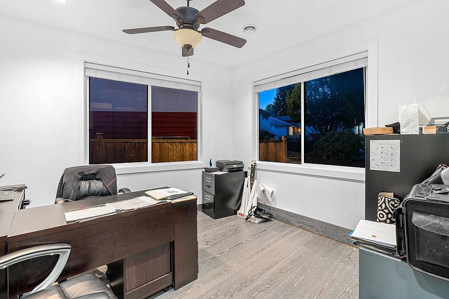 7493 Gatineau Place Vancouver, BC - 31