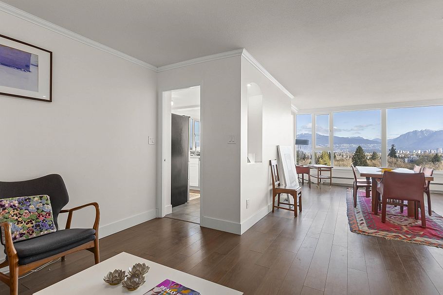 1102 5425 Yew Street Vancouver, BC - 2