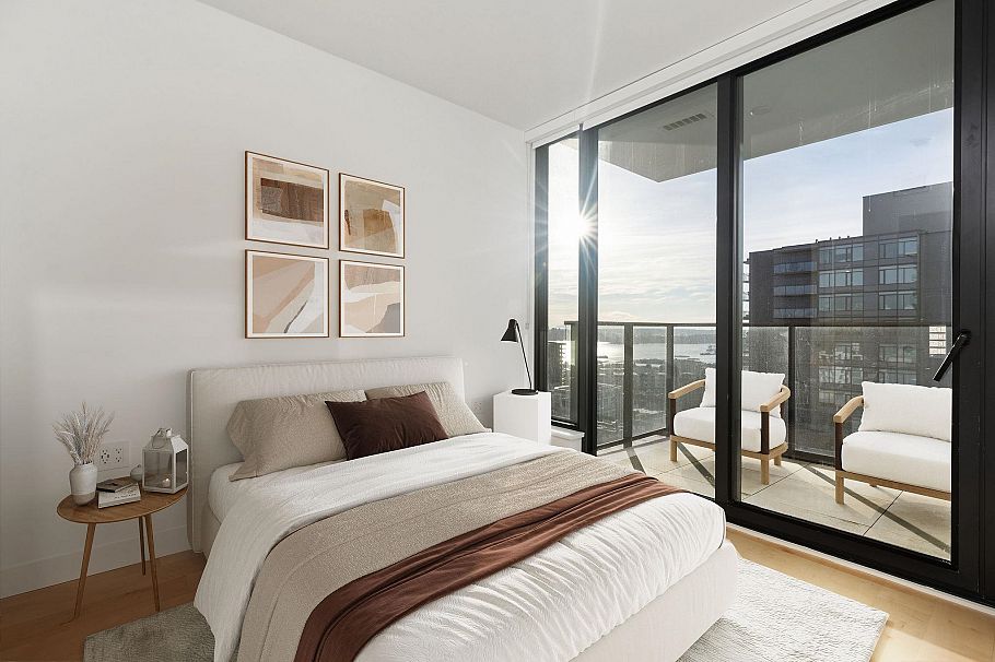 1004 135 E 13th Street North Vancouver, BC - 4