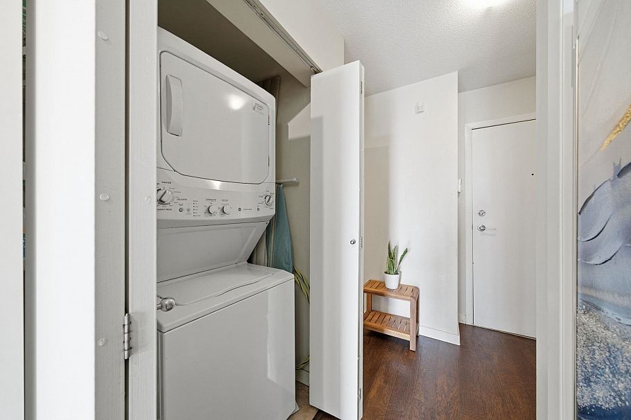 1808 193 Aquarius Mews Vancouver, BC - 25