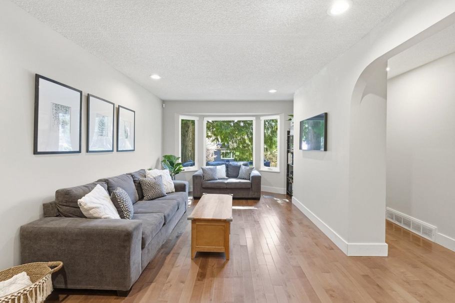 1762 Evelyn Street North Vancouver, BC - 6