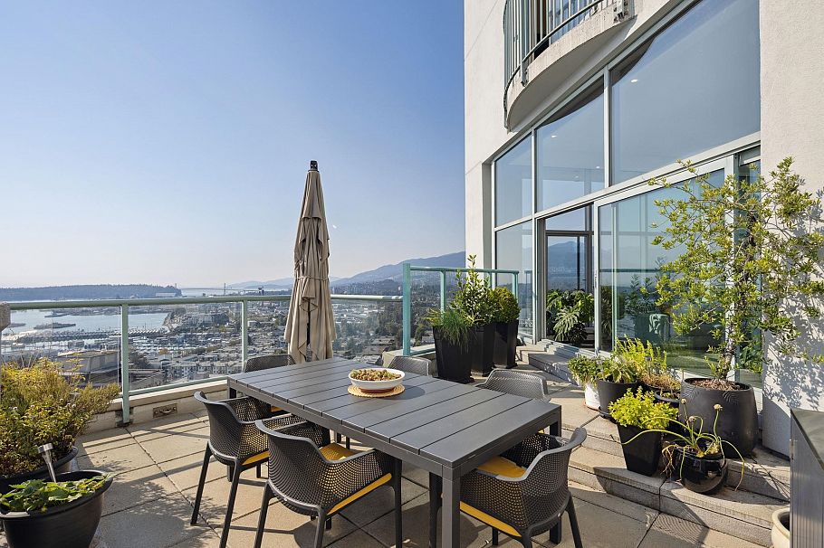 2901 120 W 2nd Street North Vancouver, BC - 23