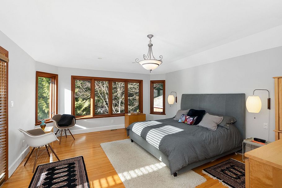 956 Belvista Crescent North Vancouver, BC - 17