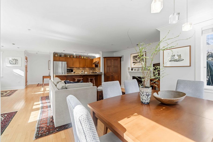 2420 Sasamat Street Vancouver, BC - 10