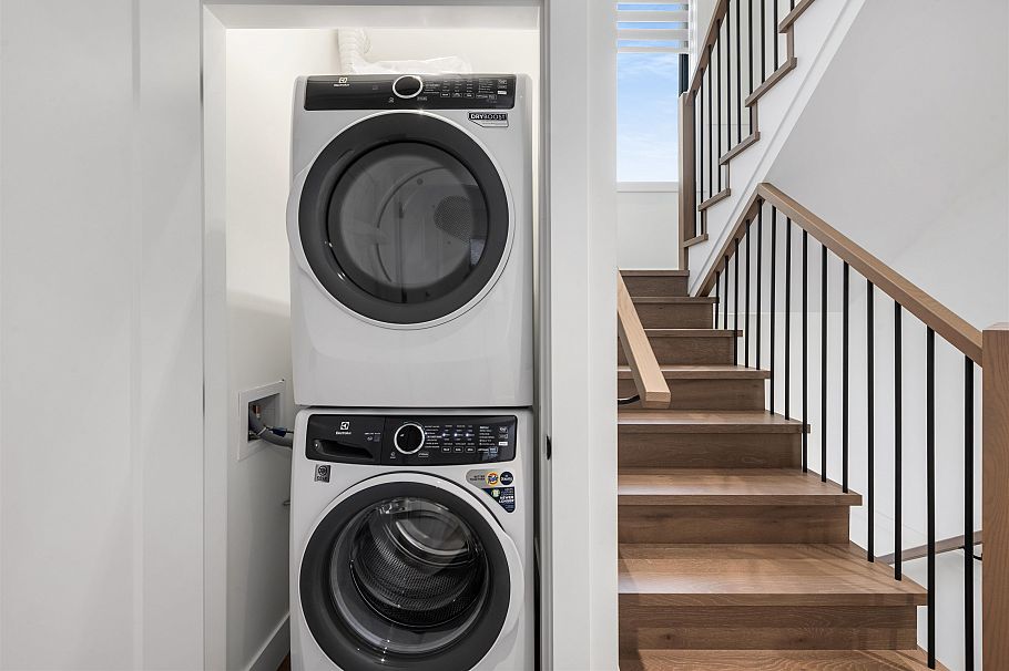 1 878 E 37 Avenue Vancouver, BC - 20