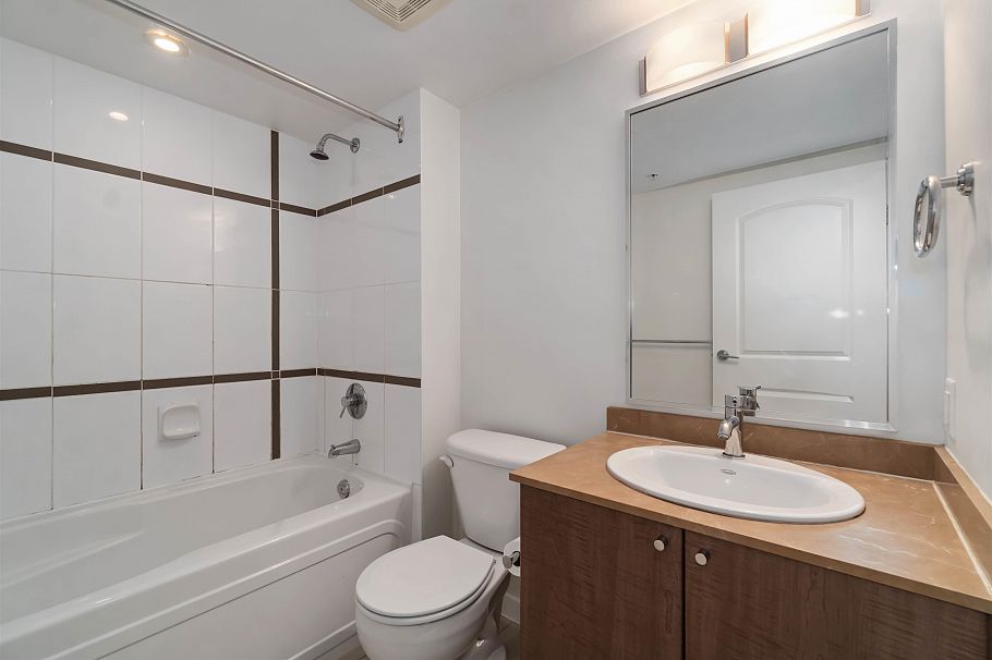 1311 610 Granville Street Vancouver, BC - 27