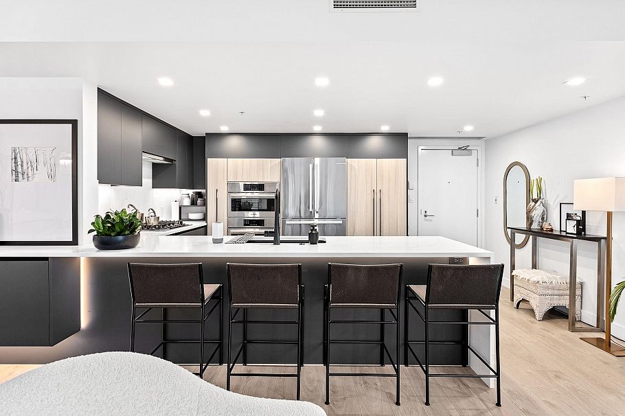 1604 1205 W Hastings Street Vancouver, BC - 2