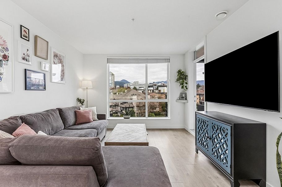 511 108 E 8th Street North Vancouver, BC - 3