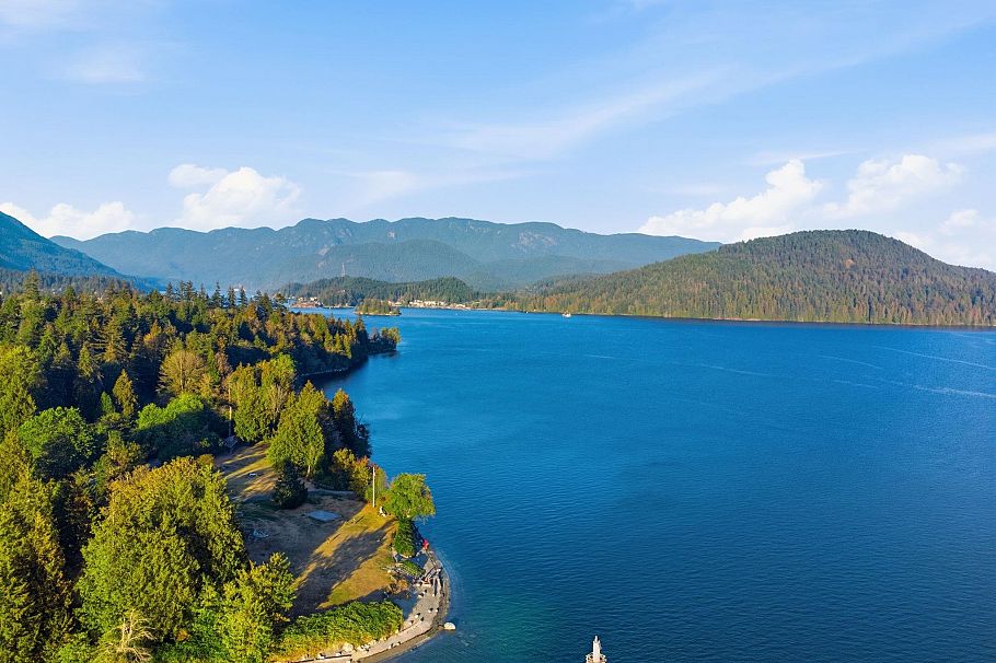 487 Roslyn Boulevard North Vancouver, BC - 34