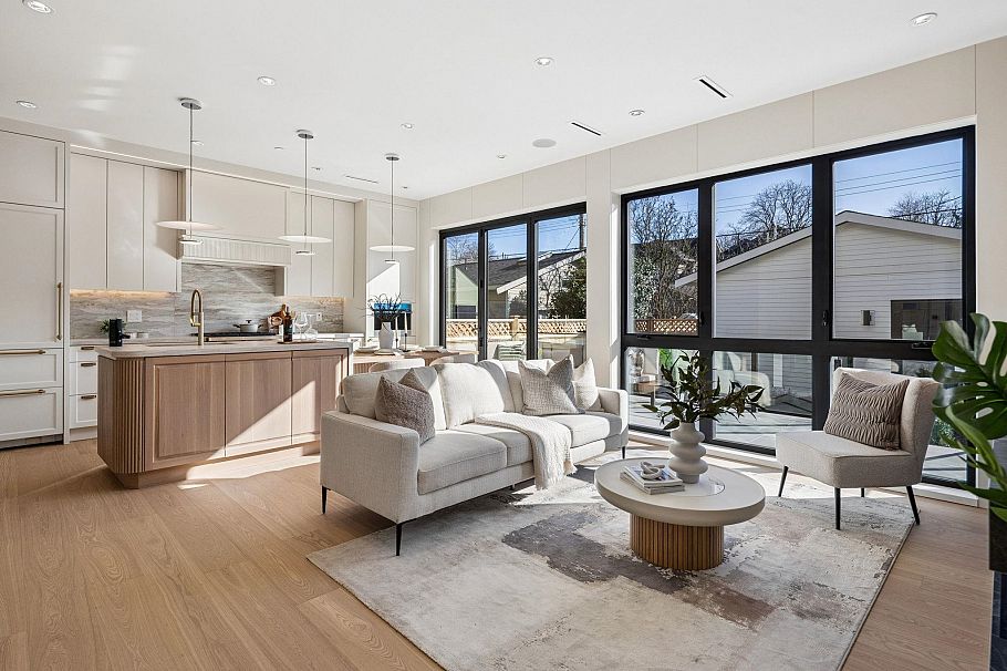 2 3036 W 13th Avenue Vancouver, BC - 2