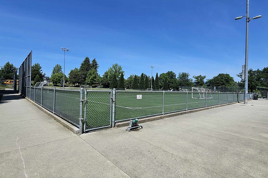 6128 St. Catherines Street Vancouver, BC - 10