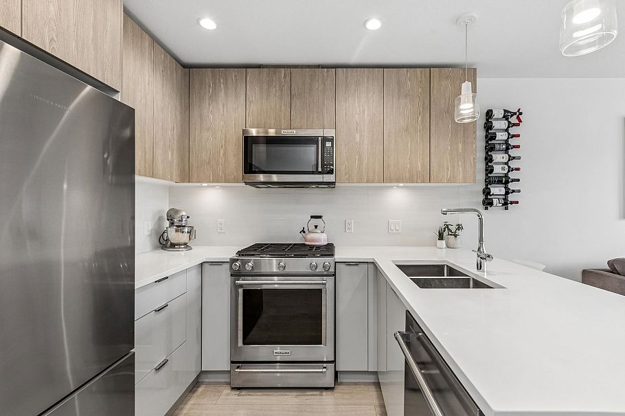 511 108 E 8th Street North Vancouver, BC - 12