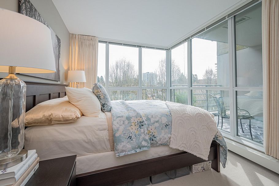 319 135 E 17th Street North Vancouver, BC - 18