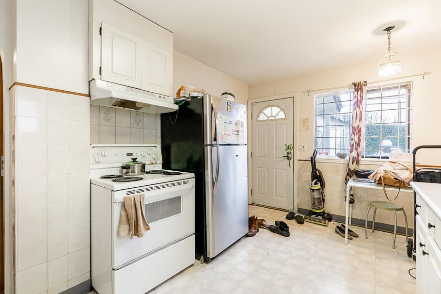 3163 Rupert Street Vancouver, BC - 5