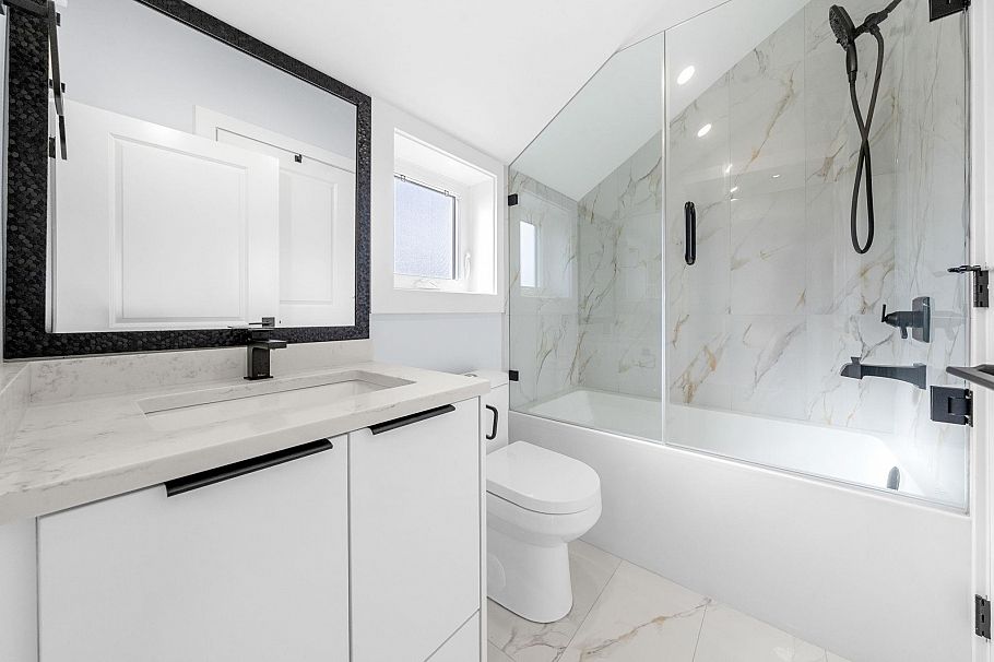 1548 E 41st Avenue Vancouver, BC - 37