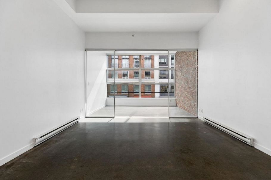 310 53 W Hastings Street Vancouver, BC - 9